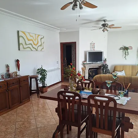 Ana Paula House * أفيرو